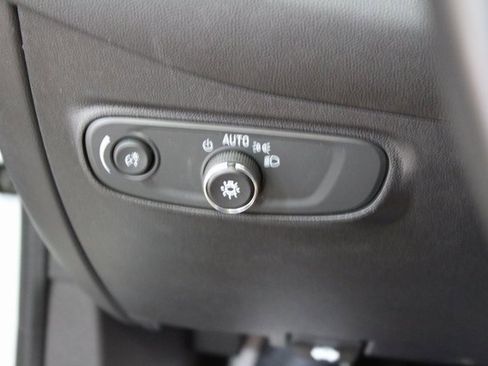 Used 2022 Chevrolet Equinox LT image 10