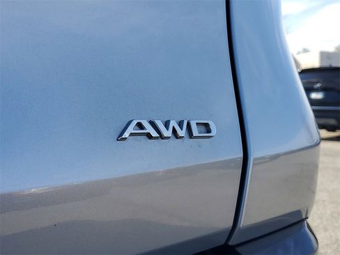 Certified 2025 Acura ADX AWD image 9