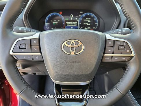 Used 2025 Toyota Grand Highlander FWD image 26