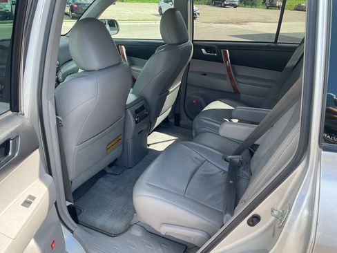 Used 2010 Toyota Highlander Limited AWD/4WD image 29