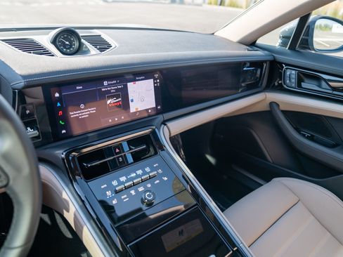 Certified 2026 Porsche Panamera 4 AWD/4WD image 16