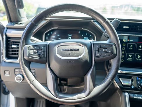 Used 2025 GMC Sierra 3500 Denali Ultimate AWD/4WD image 17