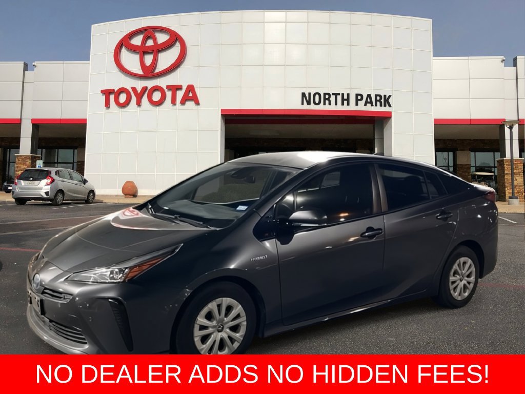 Used 2020 Toyota Prius LE FWD image 1