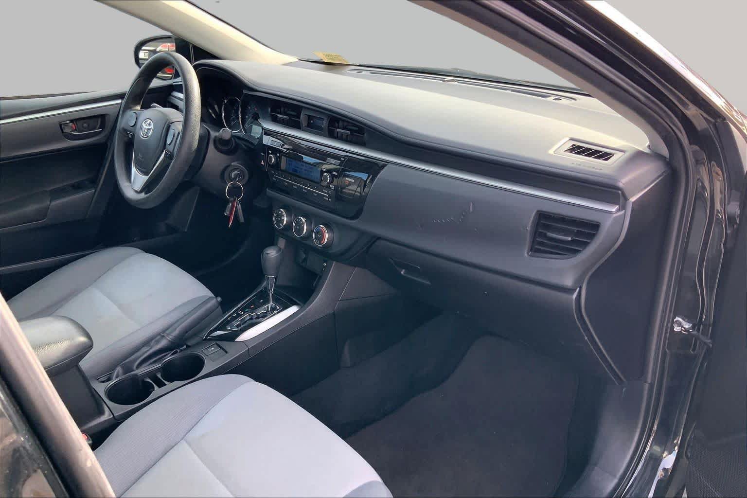 Used 2014 Toyota Corolla L FWD image 16