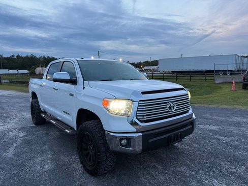 Used 2015 Toyota Tundra Limited w/ Limited Premium Package AWD/4WD image 7