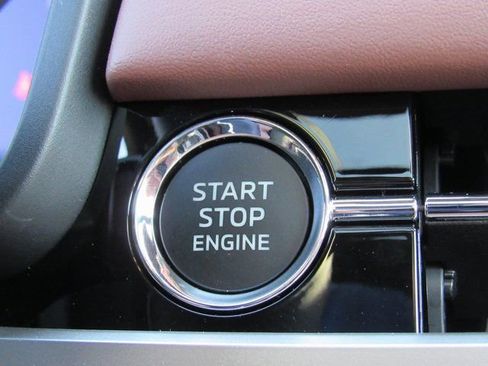 New 2026 Mitsubishi Outlander SEL image 17