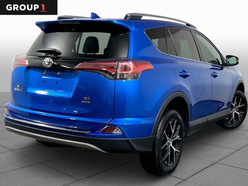 Used 2017 Toyota RAV4 SE image 12