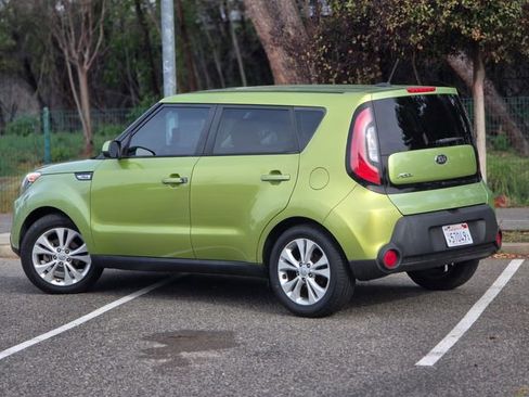 Used 2015 Kia Soul + image 22