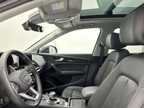 Used 2020 Audi Q5 e Premium Plus image 24