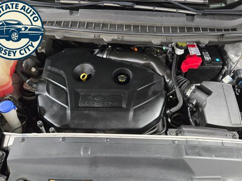 Used 2018 Ford Edge Titanium w/ Equipment Group 302A AWD/4WD image 41