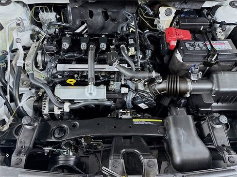 Certified 2025 Nissan Kicks Play S image 30