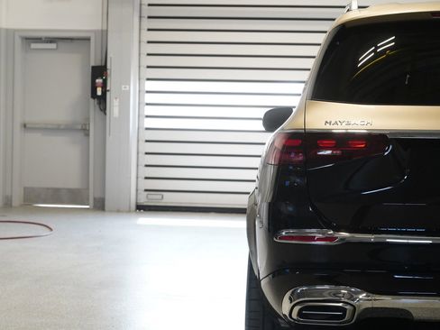 New 2026 Mercedes-Benz Maybach GLS 600 4MATIC image 12