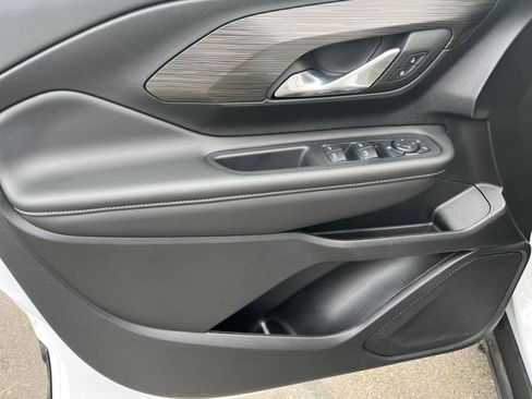 Used 2024 GMC Terrain SLE image 20