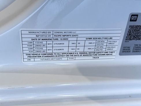 Used 2023 GMC Sierra 1500 AT4 w/ Technology Package image 10