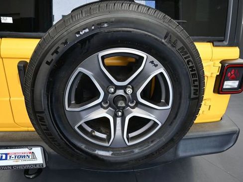 Used 2019 Jeep Wrangler Sport AWD/4WD image 34