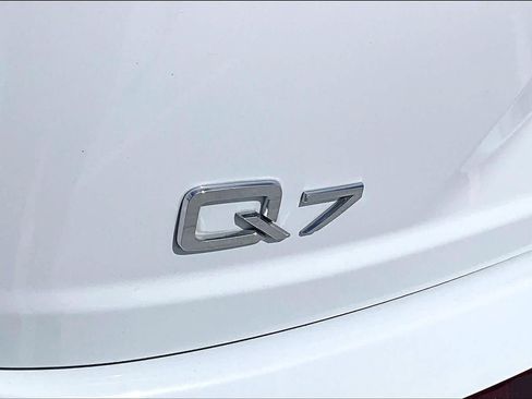 Used 2018 Audi Q7 3.0T Prestige w/ Prestige Package AWD/4WD image 29