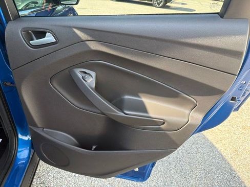 Used 2017 Ford Escape SE AWD/4WD image 17