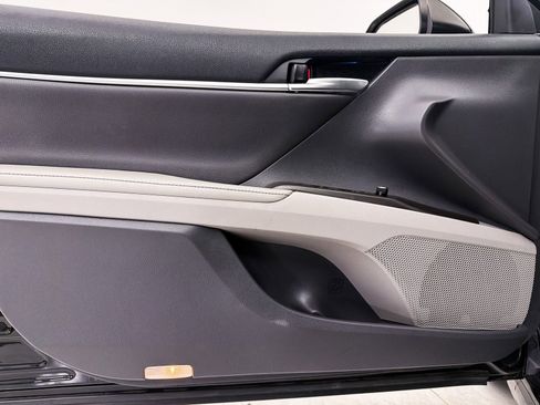 Used 2021 Toyota Camry XSE w/ Navigation Package image 21