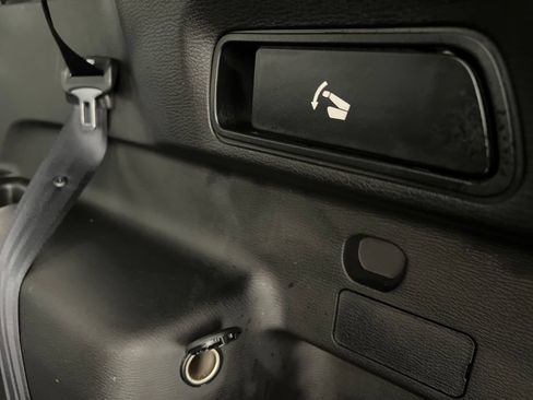 Used 2025 Mitsubishi Outlander SE FWD image 46