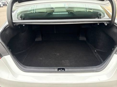 Used 2023 Toyota Camry XLE image 17