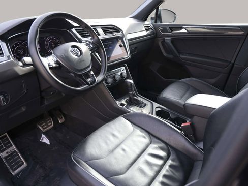 Used 2019 Volkswagen Tiguan SEL Premium R-Line w/ 3rd Row Seat Package image 16