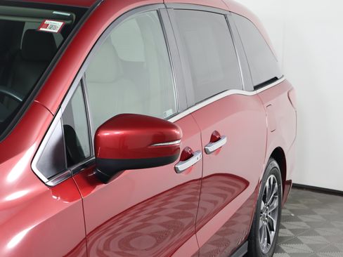 Certified 2023 Honda Odyssey EX-L image 13