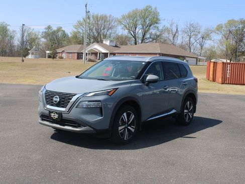Used 2021 Nissan Rogue SL w/ Premium Package image 4