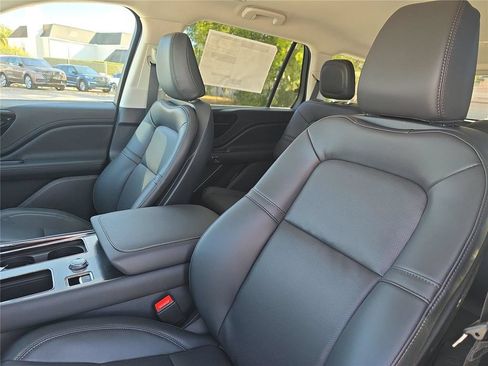 New 2026 Lincoln Aviator AWD image 15