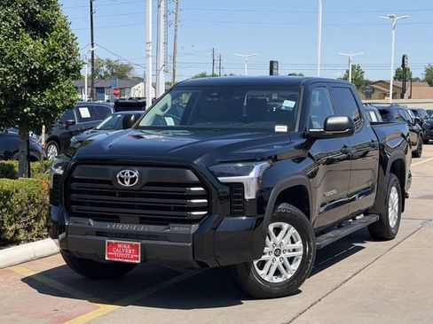 Used 2024 Toyota Tundra SR5 RWD image 2
