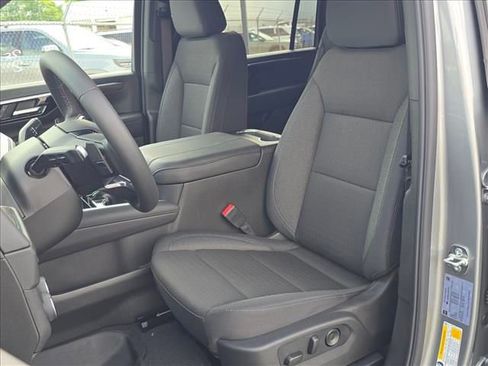 New 2026 Chevrolet Suburban LS AWD/4WD image 19
