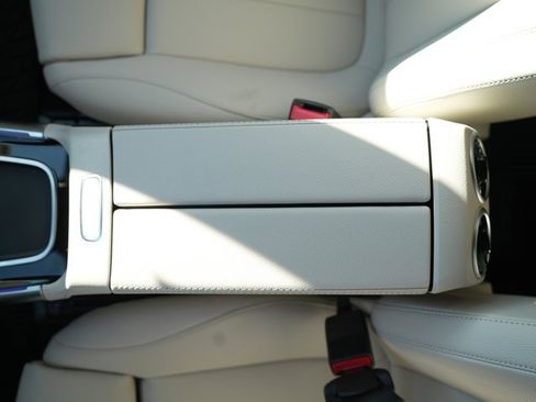 Certified 2026 Mercedes-Benz GLB 250 4MATIC image 27