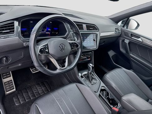 Used 2022 Volkswagen Tiguan SE R-Line FWD image 7