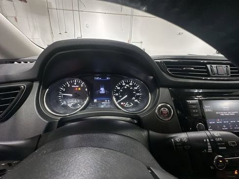 Used 2019 Nissan Rogue SL w/ Premium Package AWD/4WD image 14