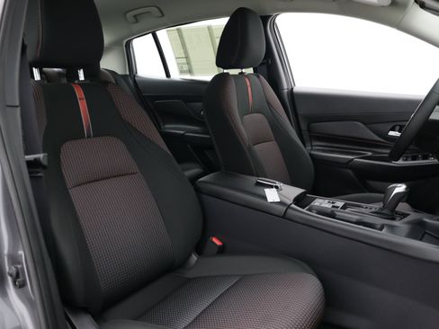 Used 2026 Nissan Sentra SR w/ Floor Mat Package FWD image 37