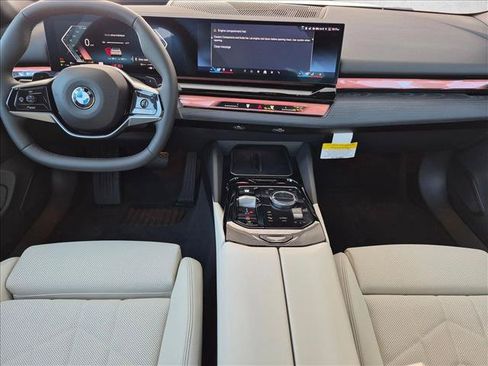 New 2027 BMW 530i w/ Premium Package RWD image 15