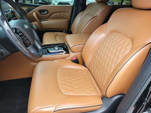 Used 2024 INFINITI QX80 Sensory w/ Cargo Package AWD/4WD image 12