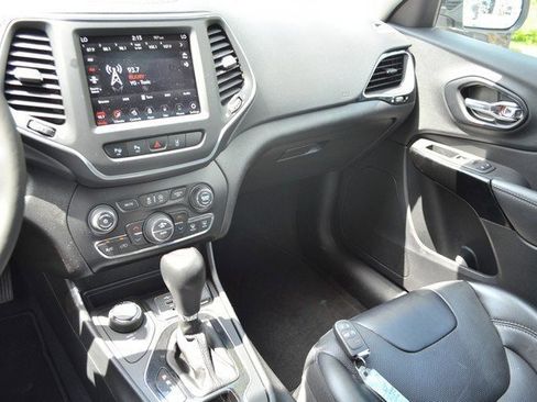 Used 2023 Jeep Cherokee Altitude Lux image 24