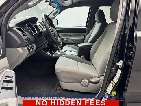 Used 2015 Toyota Tacoma w/ SR5 Package image 13