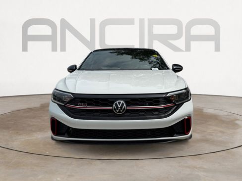 Used 2023 Volkswagen Jetta GLI Autobahn image 4