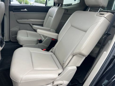 Used 2018 Volkswagen Atlas SEL FWD image 30