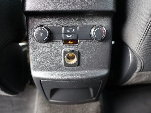 Used 2017 Ford Explorer XLT w/ Equipment Group 201A FWD image 43