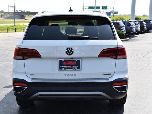 Used 2022 Volkswagen Taos SE AWD/4WD image 6