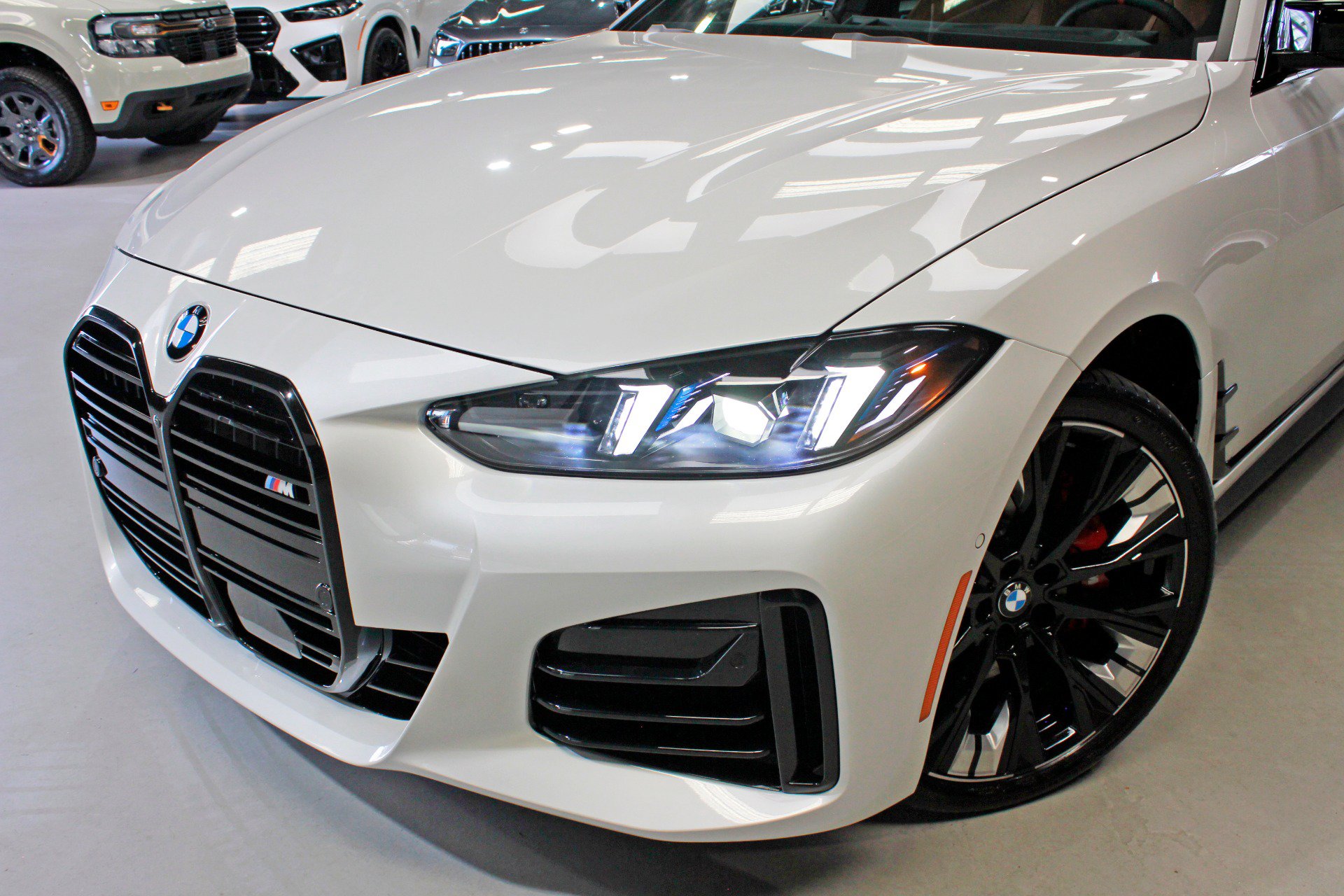 Used 2026 BMW M440i w/ Premium Package RWD image 5