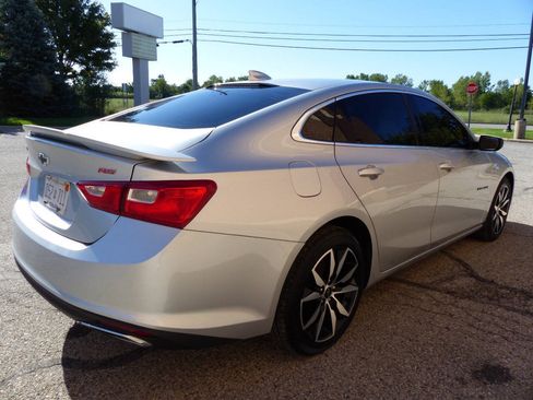 Used 2021 Chevrolet Malibu RS FWD image 12