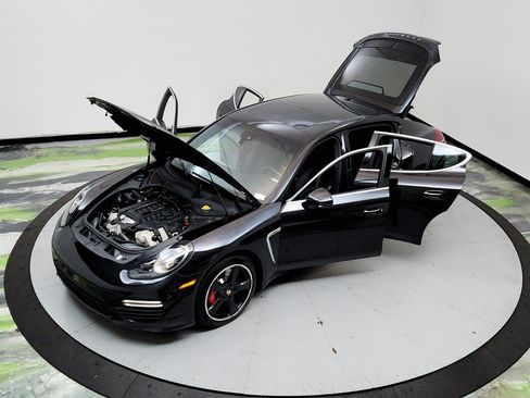 Used 2014 Porsche Panamera Turbo image 37