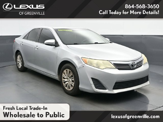Used 2014 Toyota Camry FWD image 2