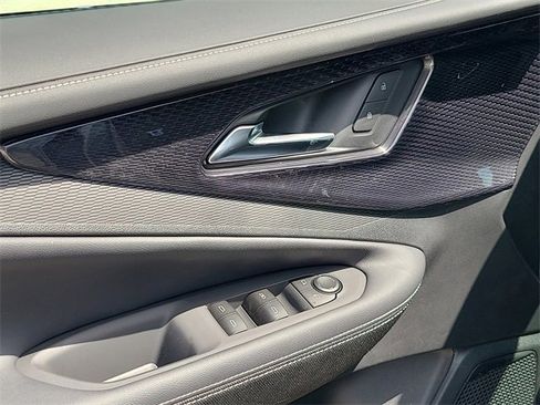 New 2025 Chevrolet Blazer EV LT image 19