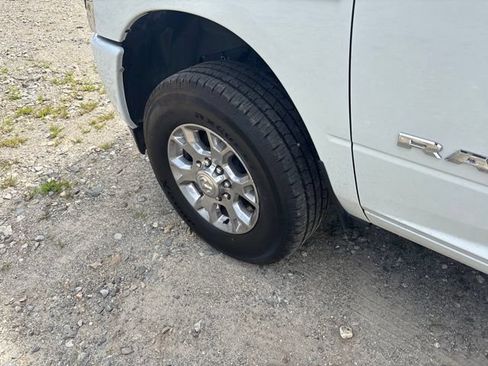 Used 2024 RAM 2500 Laramie w/ Safety Group AWD/4WD image 14