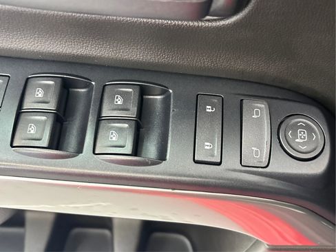 Used 2017 Chevrolet Silverado 1500 LT image 40