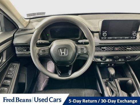 Used 2025 Honda Accord SE image 27